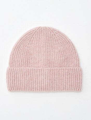 Gorro canelado com dobra