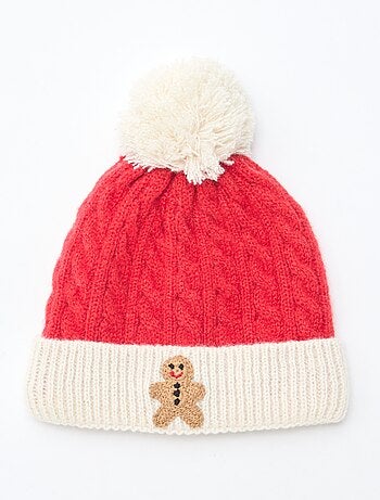 Gorro canelado e torcido com pompom