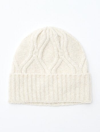 Gorro canelado e torcido liso