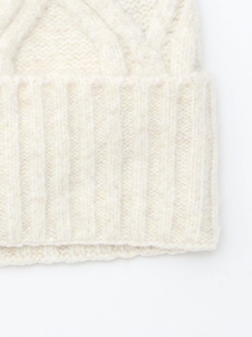 Gorro canelado e torcido liso - Kiabi