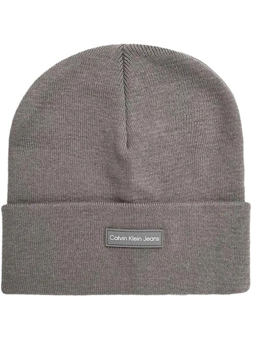 Gorro Cinzento de Mulher Calvin Klein Jeans Patch Beanie - Kiabi