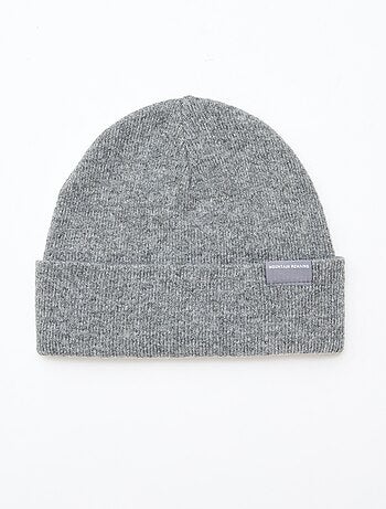 Gorro com dobra