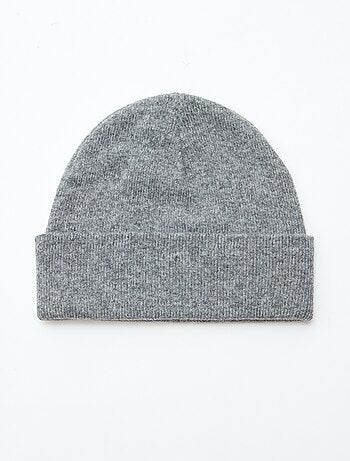 Gorro com dobra