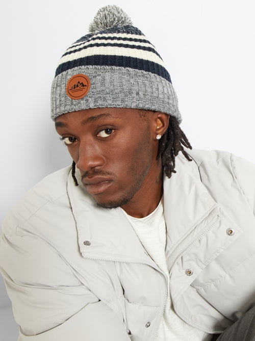 Gorro com pompom tipo 'color-block' - Kiabi