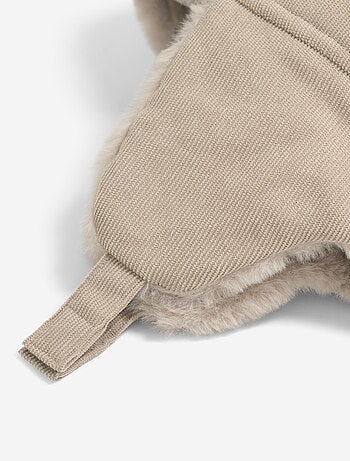 Gorro forrado com orelhas divertidas na parte superior
