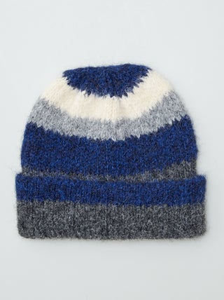 Gorro quente às riscas