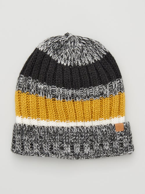 Gorro tricolor às riscas - Kiabi