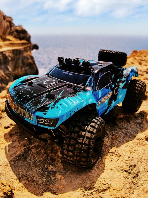 Grande carro telecomandado OVERMAX Hooligan - Velocidade 35 km/h - Tração 4x4 - 40 min - Kiabi Grande carro telecomandado OVERMAX Hooligan - Velocidade 35 km/h - Tração 4x4 - 40 min - Kiabi