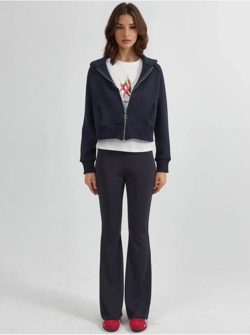 Hoodie com fecho de correr de corte relaxed hiccup - Kiabi Hoodie com fecho de correr de corte relaxed hiccup - Kiabi