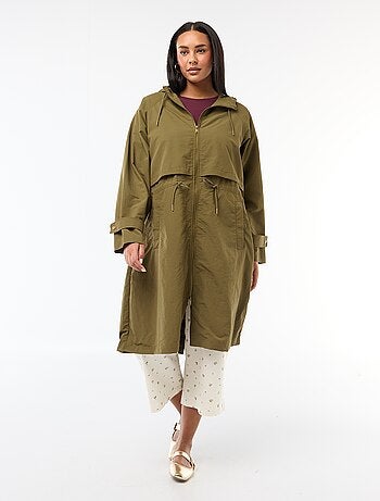 Impermeável com capuz