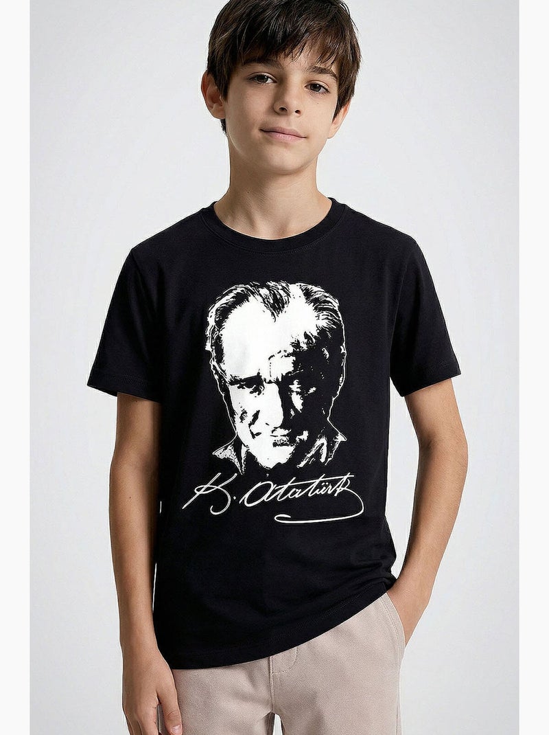 Infantil t-shirt gola redonda com texto tommy Preto - Kiabi