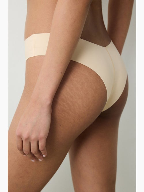 Invisible corte a laser forma v penti - Kiabi Invisible corte a laser forma v penti - Kiabi