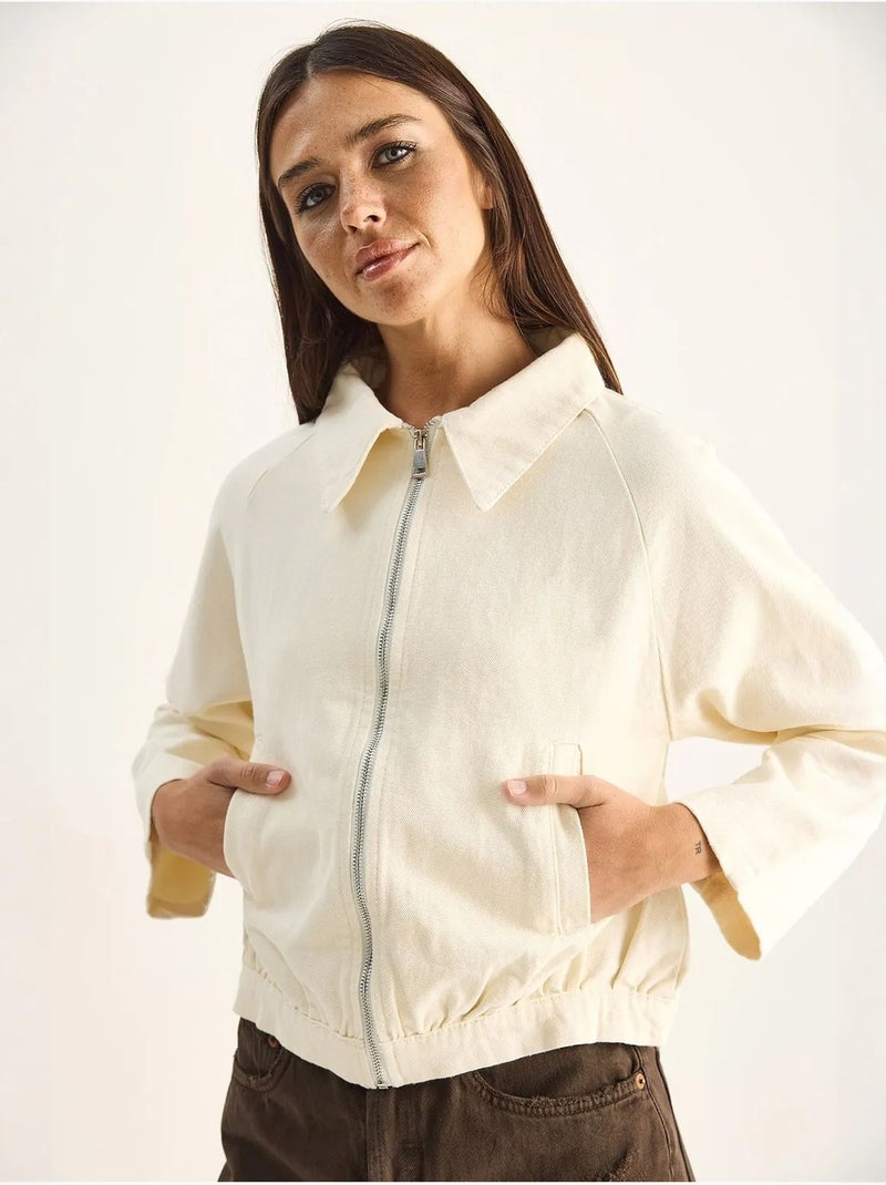 Jaqueta bomber cropped em popelina de algodão lucci Creme - Kiabi