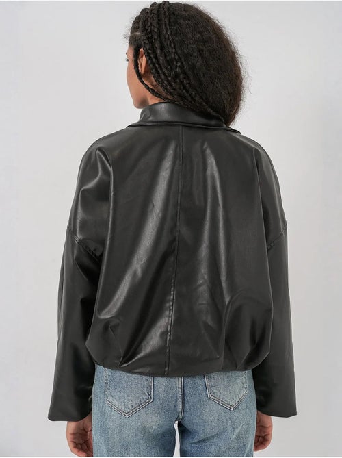 Jaqueta oversized de couro sintético com cinto bdart - Kiabi Jaqueta oversized de couro sintético com cinto bdart - Kiabi