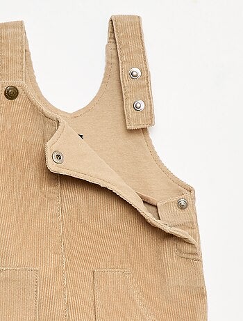 Jardineira de veludo cotelê