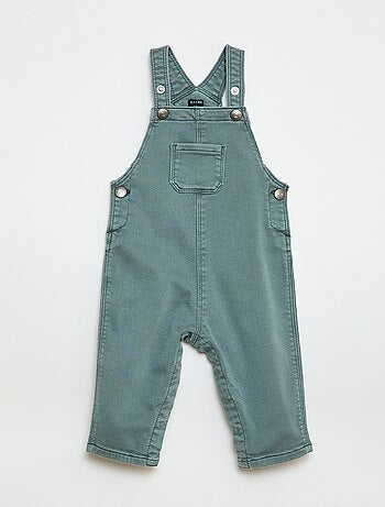 Jardineira lisa com alças ajustáveis