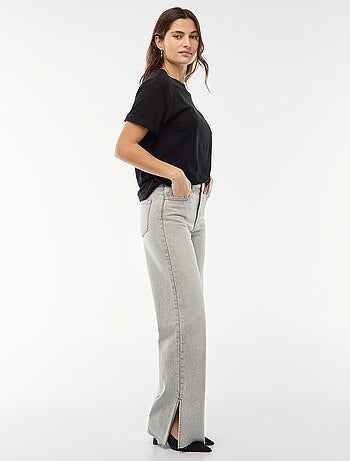 Jean cintura subida corte flare/bootcut
