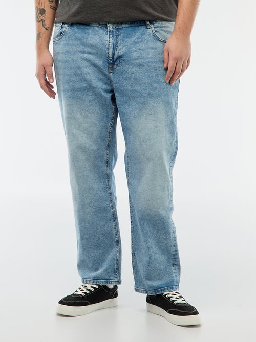 Jean regular / corte reto com 5 bolsos - Kiabi