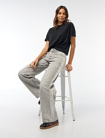 Jeans baggy com faixas prateadas
