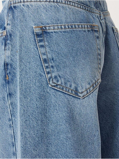 Jeans balloon fit de cintura subida com punho boot cuff istanbul - Kiabi Jeans balloon fit de cintura subida com punho boot cuff istanbul - Kiabi