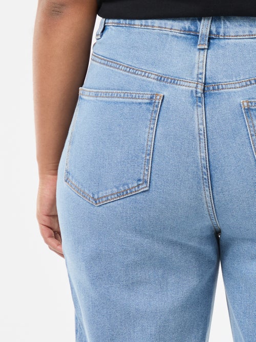 Jeans bootcut com bainha desfiada - Kiabi