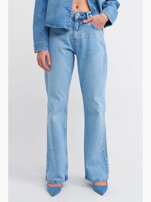 Jeans de cintura baixa à boca de sino dilvin - Kiabi Jeans de cintura baixa à boca de sino dilvin - Kiabi