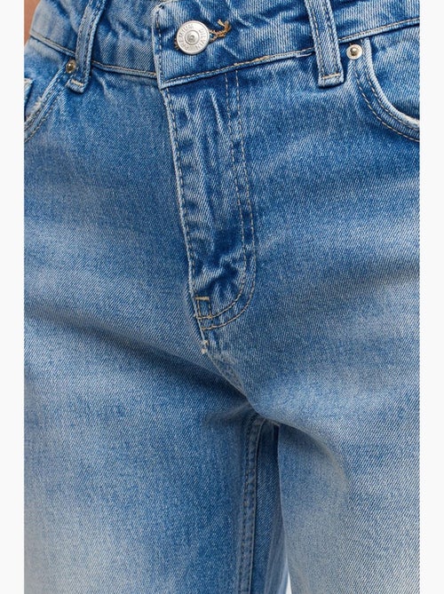 Jeans de cintura média de perna reta dilvin - Kiabi Jeans de cintura média de perna reta dilvin - Kiabi