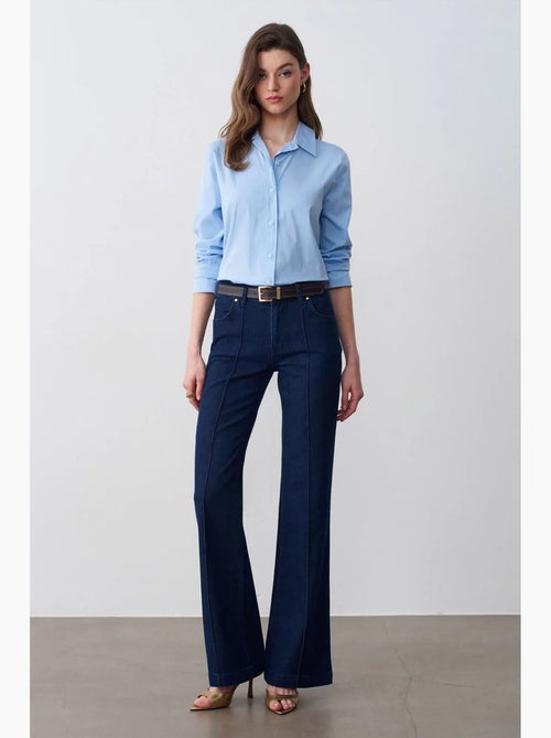 Jeans de cintura subida à boca de sino dilvin - Kiabi Jeans de cintura subida à boca de sino dilvin - Kiabi