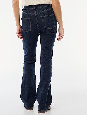 Jean cintura subida corte flare/bootcut - L32
