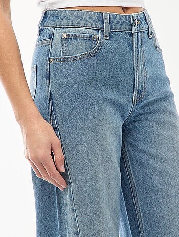 Jeans de cintura subida corte largo / wide leg