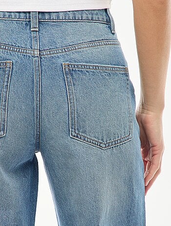 Jeans de cintura subida corte largo / wide leg