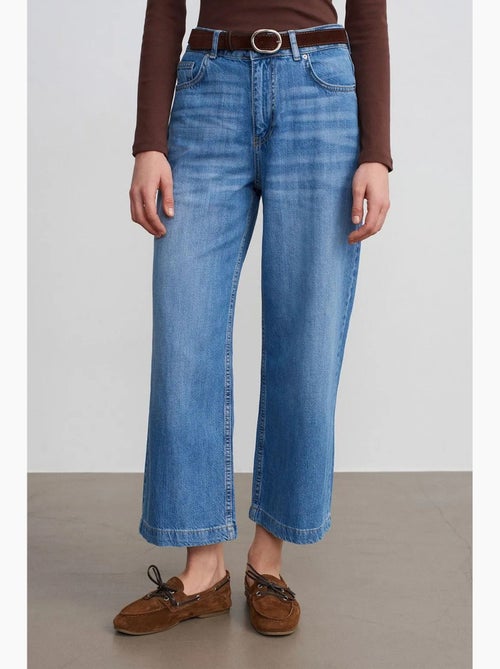 Jeans de cintura subida e perna larga dilvin - Kiabi Jeans de cintura subida e perna larga dilvin - Kiabi