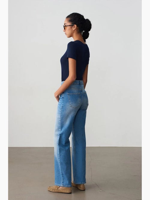 Jeans de cintura subida e perna larga dilvin - Kiabi