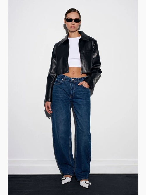 Jeans de mulher de cintura baixa e perna larga dilvin - Kiabi Jeans de mulher de cintura baixa e perna larga dilvin - Kiabi