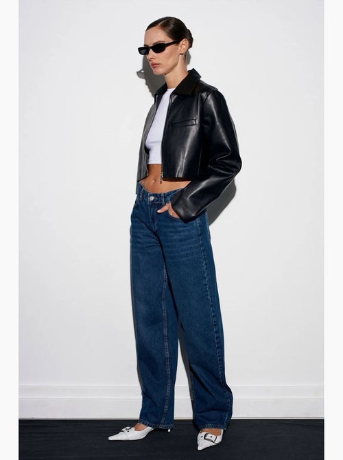 Jeans de mulher de cintura baixa e perna larga dilvin - Kiabi Jeans de mulher de cintura baixa e perna larga dilvin - Kiabi