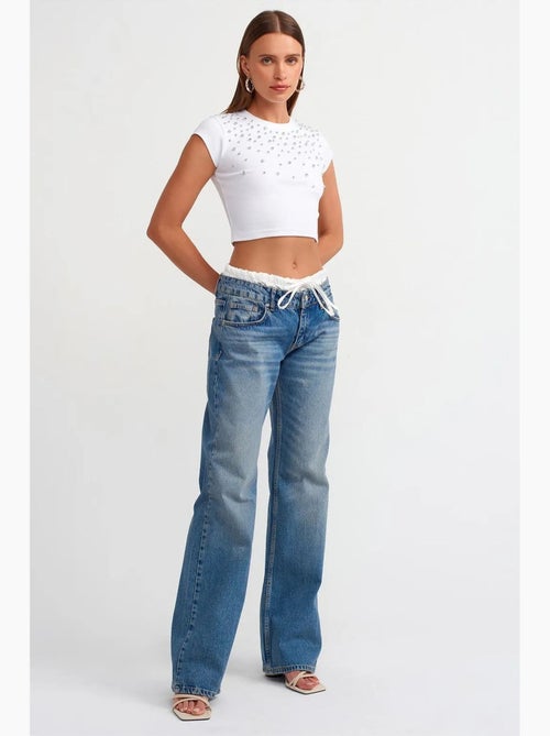Jeans de mulher de cintura média e perna reta dilvin - Kiabi Jeans de mulher de cintura média e perna reta dilvin - Kiabi