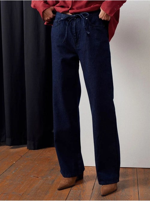 Jeans de mulher de cintura média e perna reta dilvin - Kiabi Jeans de mulher de cintura média e perna reta dilvin - Kiabi