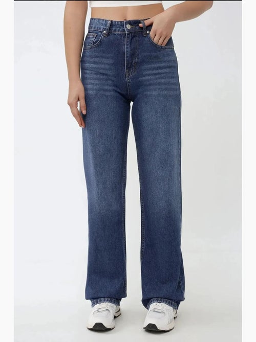 Jeans de perna direita com cintura subida hiccup - Kiabi Jeans de perna direita com cintura subida hiccup - Kiabi