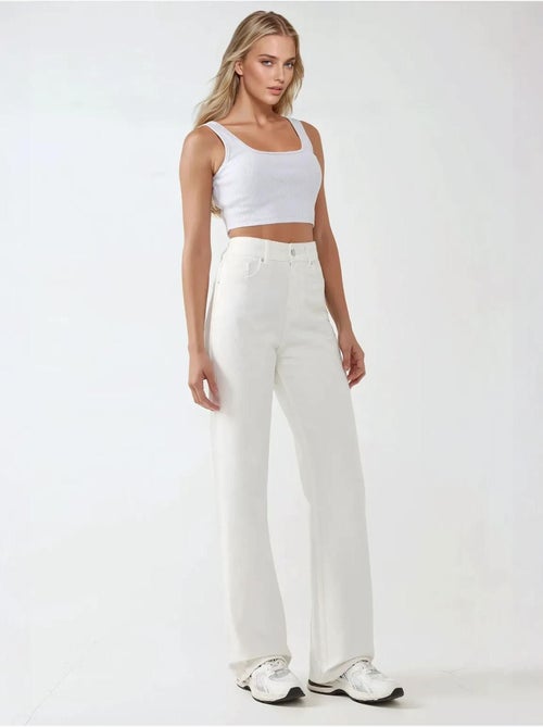 Jeans de perna direita com cintura subida hiccup - Kiabi Jeans de perna direita com cintura subida hiccup - Kiabi