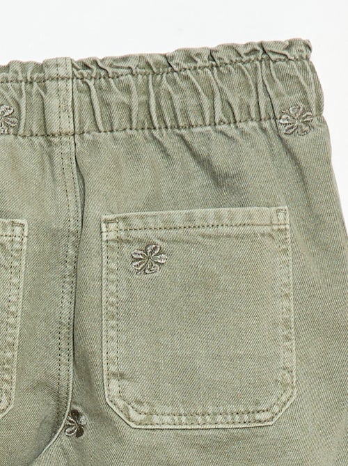 Jeans de perna larga com padrão bordado - Kiabi