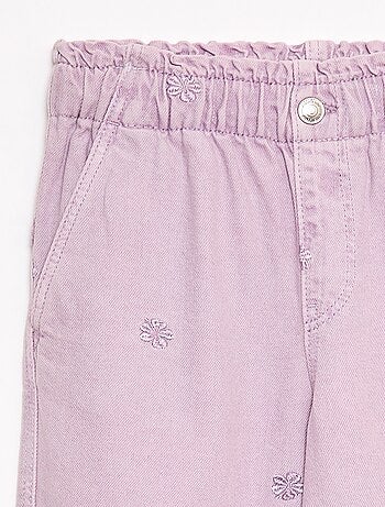 Jeans de perna larga com padrão bordado