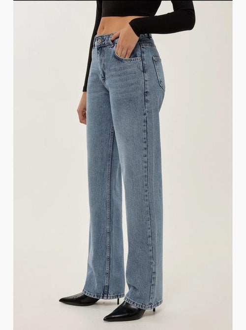 Jeans de perna reta de cintura média hiccup - Kiabi Jeans de perna reta de cintura média hiccup - Kiabi