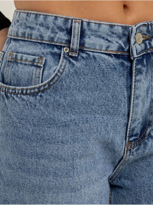 Jeans de perna reta de cintura média hiccup - Kiabi Jeans de perna reta de cintura média hiccup - Kiabi
