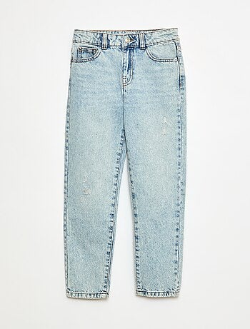 Jeans direitos com abrasões fantasia