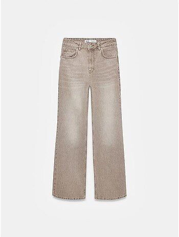 Jeans em ganga de perna direita e cintura alta dilvin