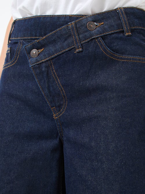 Jeans largos com abertura dupla abotoada - Kiabi