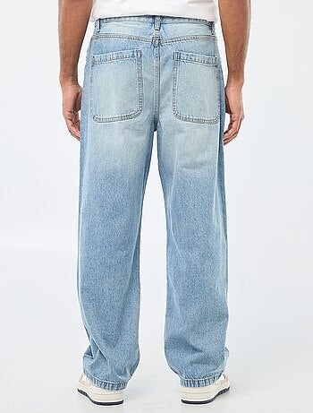 Jeans largos / corte relaxed fit com 5 bolsos