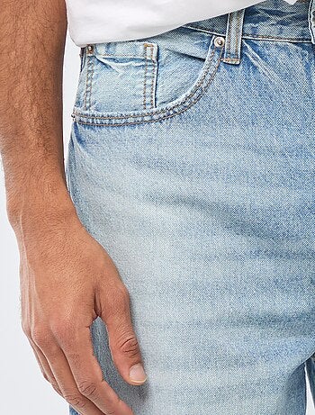 Jeans largos / corte relaxed fit com 5 bolsos