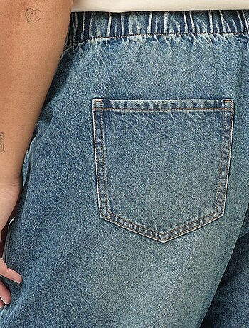 Jeans Mom com cintura elástica