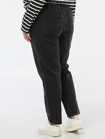 Jeans Mom com cintura elástica